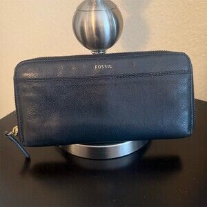 Fossil Logan Zip-Around Clutch Wallet Womens One Size Navy Blue RFID